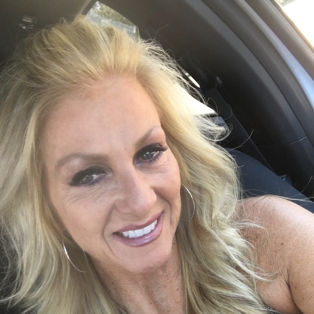 Meet your Posher, Deborah